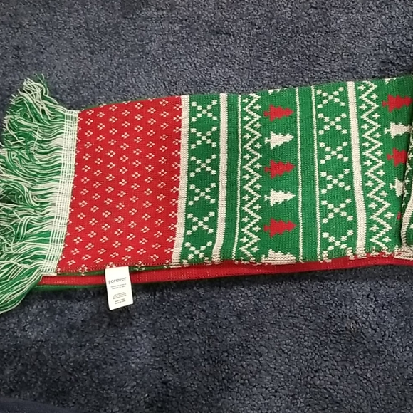 Nwt! Ive been naughty/nice scarf - Picture 5 of 11